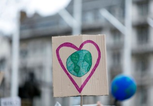 chez les enfants, le poids écrasant du changement climatique