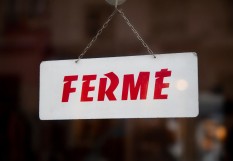 fermé